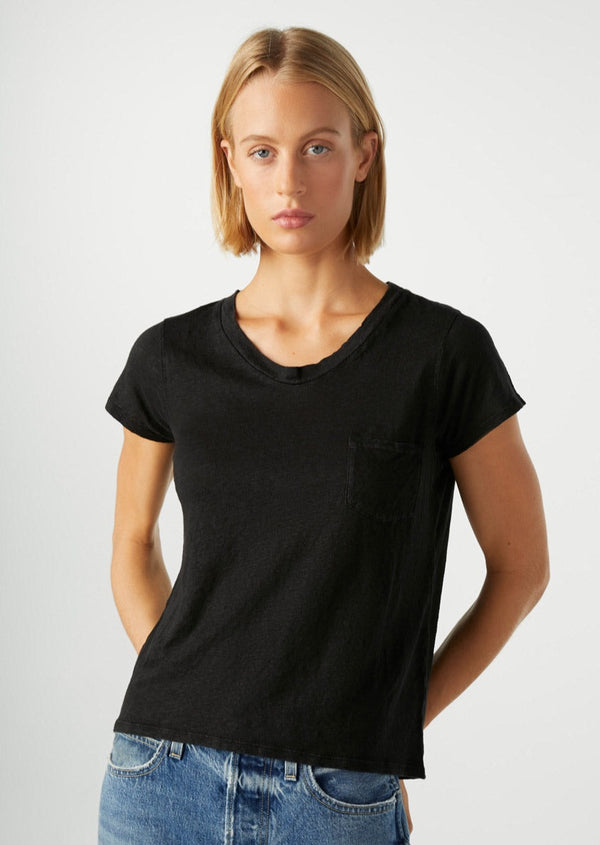 AMO Ruth Sweetness V-Neck